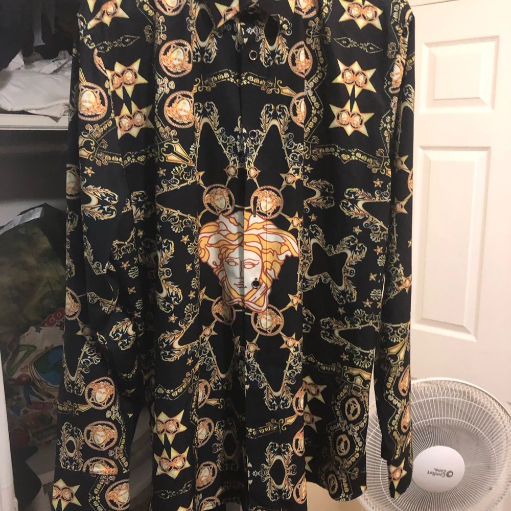 Print shirt imitating this a shirt